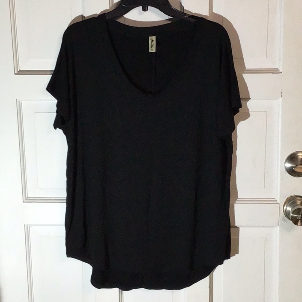 Herou XL V-Neck Women's Top